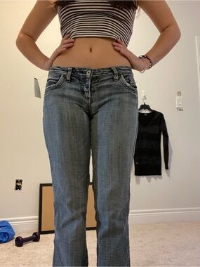 Women's Mid-Rise Flare Jeans in Light Blue Wash